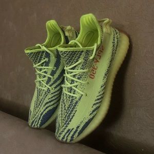 Yeezy 350 Semi-Frozen UA